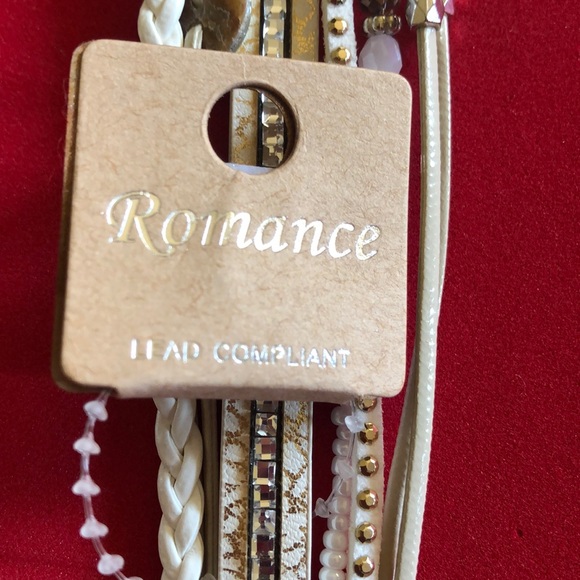 Magnetic bracelet with button and bead accents. - Picture 7 of 8